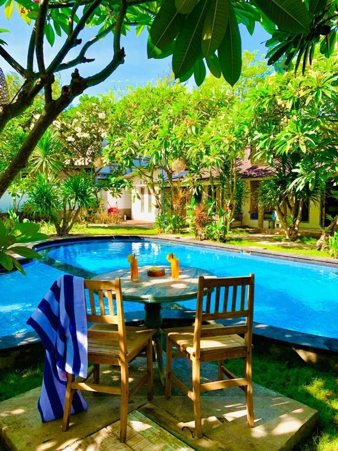 Oasis Villas Gili Trawangan Exterior photo