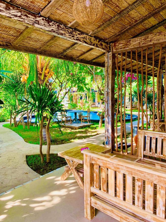 Oasis Villas Gili Trawangan Exterior photo