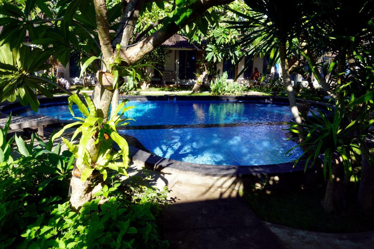 Oasis Villas Gili Trawangan Exterior photo