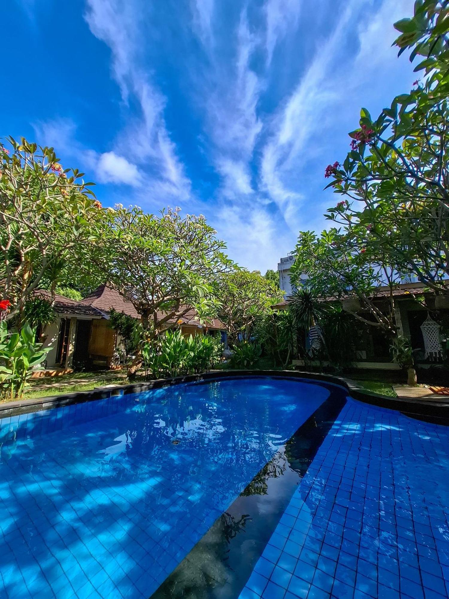 Oasis Villas Gili Trawangan Exterior photo
